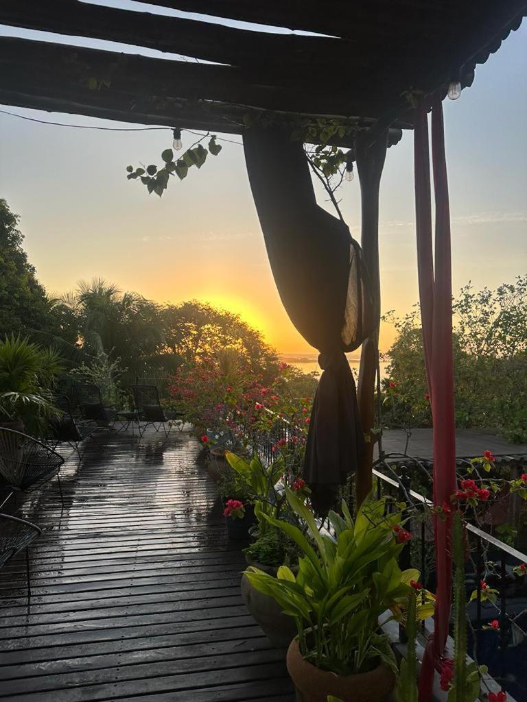 Hotel Casa Chukum Bacalar Exterior foto Sunset at the resort