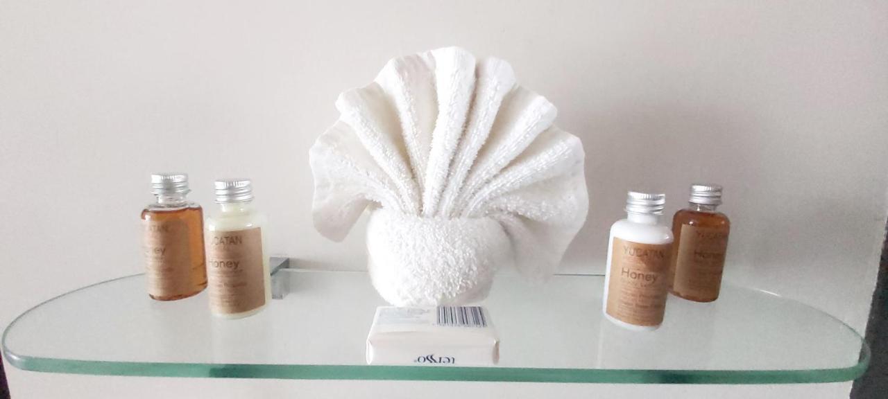 Hotel Casa Chukum Bacalar Exterior foto A towel animal